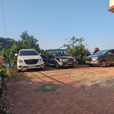 Daisey Dee Homestay Madikeri Extérieur photo