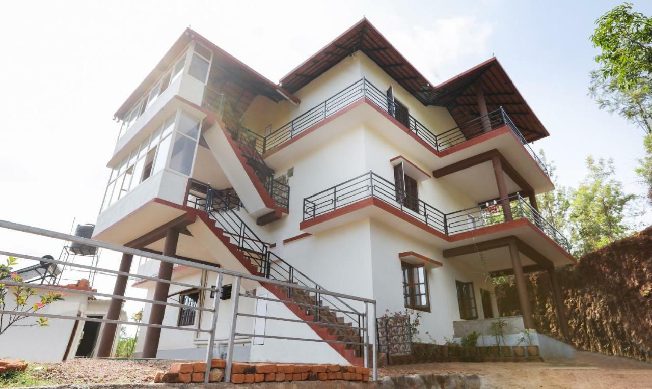 Daisey Dee Homestay Madikeri Extérieur photo